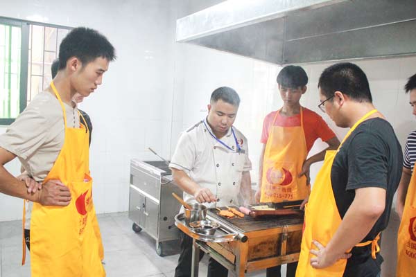 在广州嘉禾学烧烤技术大概需要多少钱